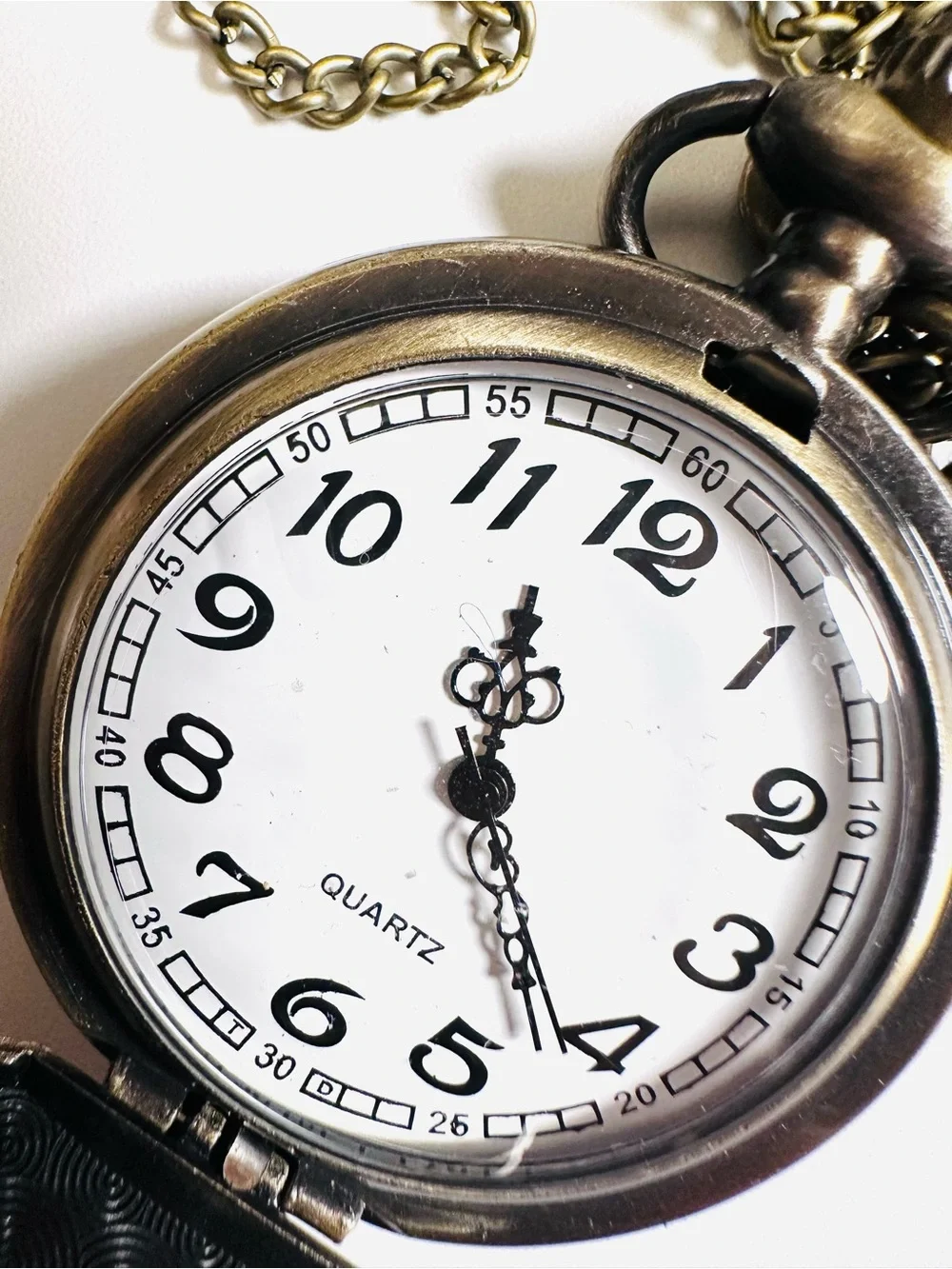 💛 HEART POCKET WATCH 💛 Antique Bronze-Tone Quartz • Ornate Vintage-Inspired Neck